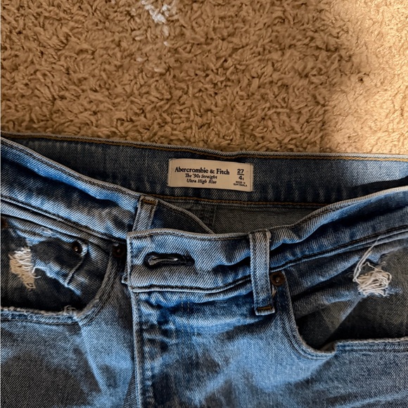 Abercrombie & Fitch 90’s Straight Ultra High Rise Jeans - Picture 2 of 3